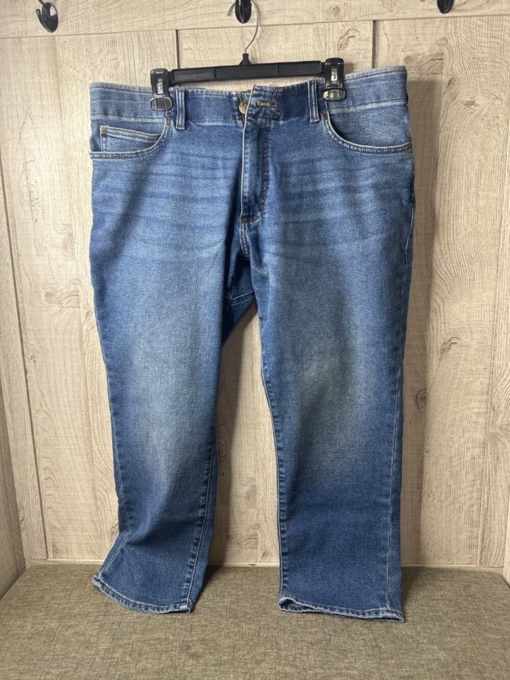 Lee Performance Mens 38x28 Extreme Motion Straight Fit Jeans Denim Blue Jeans